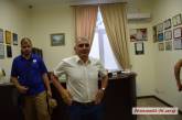 Побег-2: мэр Сенкевич не смог сбежать от николаевцев, требующих остановить стройку в сквере