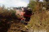 На трассе Н-11 в Николаевской области грузовик слетел в кювет — погиб водитель