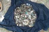 Под Тернополем на территории монастыря откопали сосуд со старинными польскими монетами