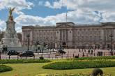 Елизавета II пожаловалась, что вертолеты Трампа повредили газон у Букингемского дворца