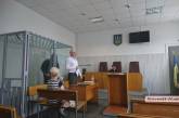 В Николаеве судья разрешила подозреваемому в убийстве начальника таможни выйти из стеклянного бокса 