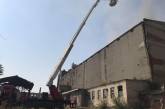 Пожар на мясокомбинате на Николаевщине: есть угроза перекидывания огня на соседнее здание