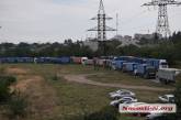 «Бесполезный мартышкин труд»: городские власти не знают, что делать с грузовиками, заполонившими Николаев