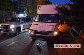 В центре Николаева грузовик сбил женщину с ребенком на переходе