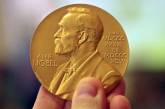 Нобелевскую премию по экономике присудили за борьбу с глобальной бедностью