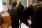 В Одессе иностранец ворвался с ножом к полицейским и требовал его застрелить. ВИДЕО