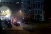 Опубликовано видео взрыва гранаты в центре Киева с погибшим ветераном АТО «Сэнсэем»