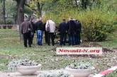Ножевые ранения в спину и травма головы: установлена личность убитого под мэрией в Николаеве