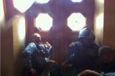 В Киеве афганцы и чернобыльцы штурмуют Раду. ОБНОВЛЕНО