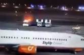 Появилось видео, как в Египте загорелся украинский самолет