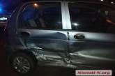 В центре Николаева столкнулись «БМВ» и «Деу»: пострадал водитель