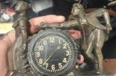 Пограничники обнаружили в багаже украинки радиоактивные часы