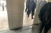 Активисты выбили двери на сессии горсовета Львова