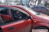 В Николаеве «Шевроле» врезался в «Ниссан» - пьяному водителю пришлось надеть наручники. ВИДЕО 18+