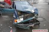 В центре Николаева столкнулись «Вольво» и «Хонда» — пострадали две девушки