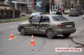 В центре Николаева «Лексус» протаранил «Деу»