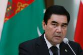 Президент Туркмении выступил в цирке на гарцующем коне. Видео