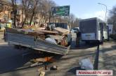 В Николаеве грузовик «Газель» врезался в маршрутку