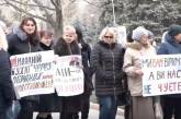 Перекрывавшие дорогу на Николаевщине жители не захотели общаться с вице-губернатором 