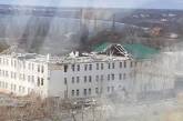 Сорванная крыша с казарм в Николаеве: ремонт делали в 2017 году. ВИДЕО