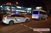 В Николаеве пьяный водитель на BMW столкнулся с маршруткой и скрылся