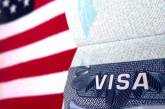 США прекратили выдачу виз иностранцам из-за коронавируса