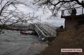 Понтонный мост в Николаеве начнут поднимать в среду — директор ДЖКХ