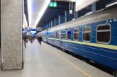 В Киеве не выпускают никого из поезда, прибывшего из Риги. В каждом вагоне люди с температурой под 40
