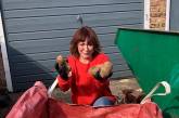 Фермерша, которая выиграла в лотерею, бесплатно раздала картошку самоизолировавшимся