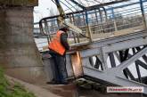 Ремонт понтонного моста в Николаеве: начались подготовительные работы