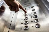 Украинцев призвали не пользоваться лифтами из-за коронавируса