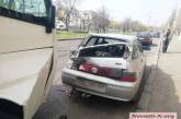 В Николаеве автобус врезался в припаркованный «ВАЗ»