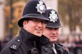В Лондоне мужчину, который кашлял на полицейского, приговорили к заключению 