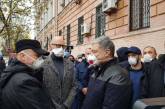 На суд к подозреваемой в убийстве Черновол прибыли Порошенко, Яценюк и Турчинов