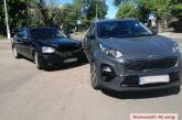 В центре Николаева на равнозначном перекрестке столкнулись два автомобиля Kia