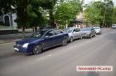 В центре Николаева в пробке столкнулись четыре автомобиля