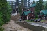 На видео показали затопленный курорт Буковель