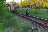 В Днепре поезд сбил коляску с полуторагодовалой девочкой. ВИДЕО