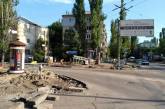 «Разрыли месяц назад и теперь не пройти»: николаевцы жалуются на ремонт тротуара