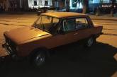 В центре Николаева жители обнаружили «вскрытый» автомобиль