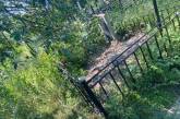 Под Киевом трое мужчин убили собутыльника и спрятали его тело на кладбище