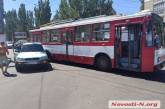 В Николаеве столкнулись троллейбус и «Тойота»