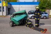 В Днепре столкнулись BMW и ВАЗ: пострадали мужчина и 4-летний ребенок