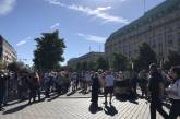 В Берлине на митинг вышли 10 тысяч человек, называющих коронавирус всемирным заговором