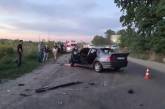 В лобовом столкновении под Киевом один человек погиб и 4 травмированы: видео момента ДТП