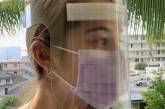 Учителям в Украине разрешили носить прозрачные щитки вместо масок