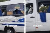Под Харьковом националисты расстреляли автобус членов ОПЖЗ: трое пострадавших