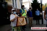 На пикете праворадикалов в Николаеве пенсионерка устроила свой митинг