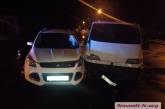 В Николаеве пьяный водитель микроавтобуса не пропустил «Форд» - пострадала девушка-водитель