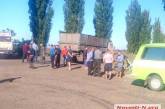 Конфликт в Степовом: жители заявили, что к ним привезли «титушек» чтобы незаконно убрать подсолнечник